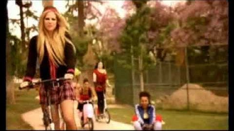 Avril Lavigne - Alone