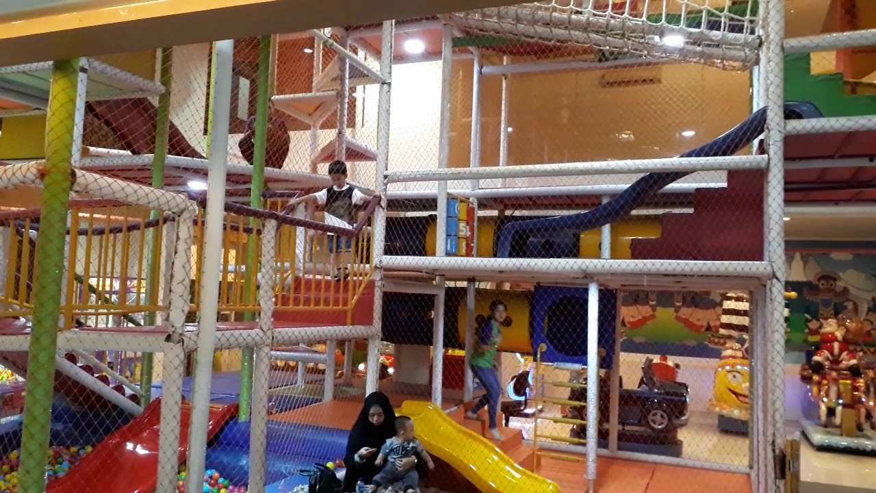 Madame sari bandung dago