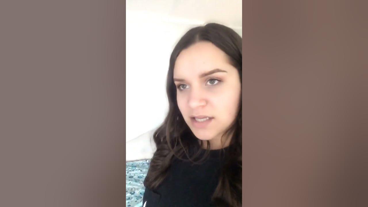 Hilarious backstage story a singer's unexpected fan encounter