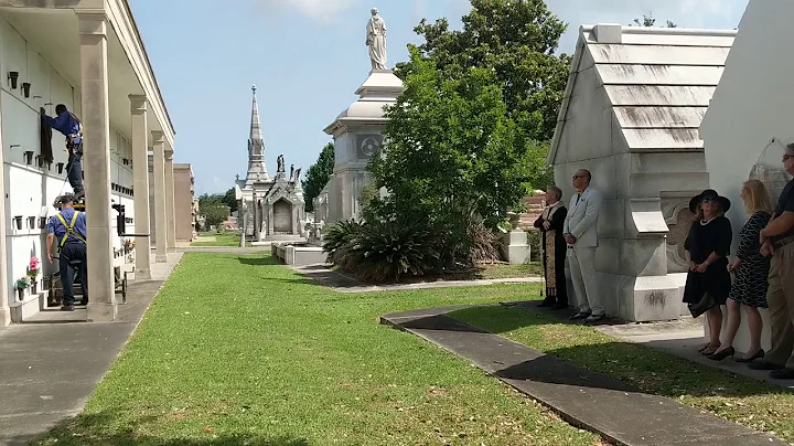 Dr. Harold Conrad crypt side inurnment w/family
