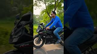 Riding on yamaha R 15 v3