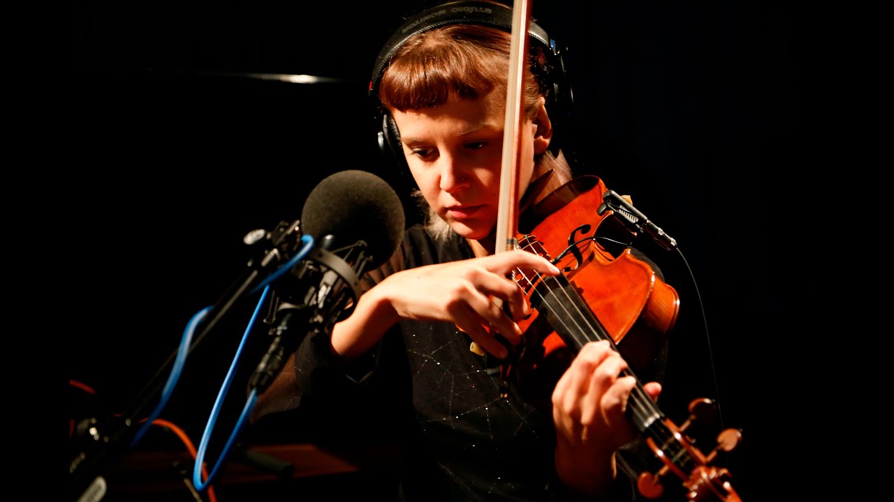 Gracie and Rachel: 'Don't Know," Live on Soundcheck