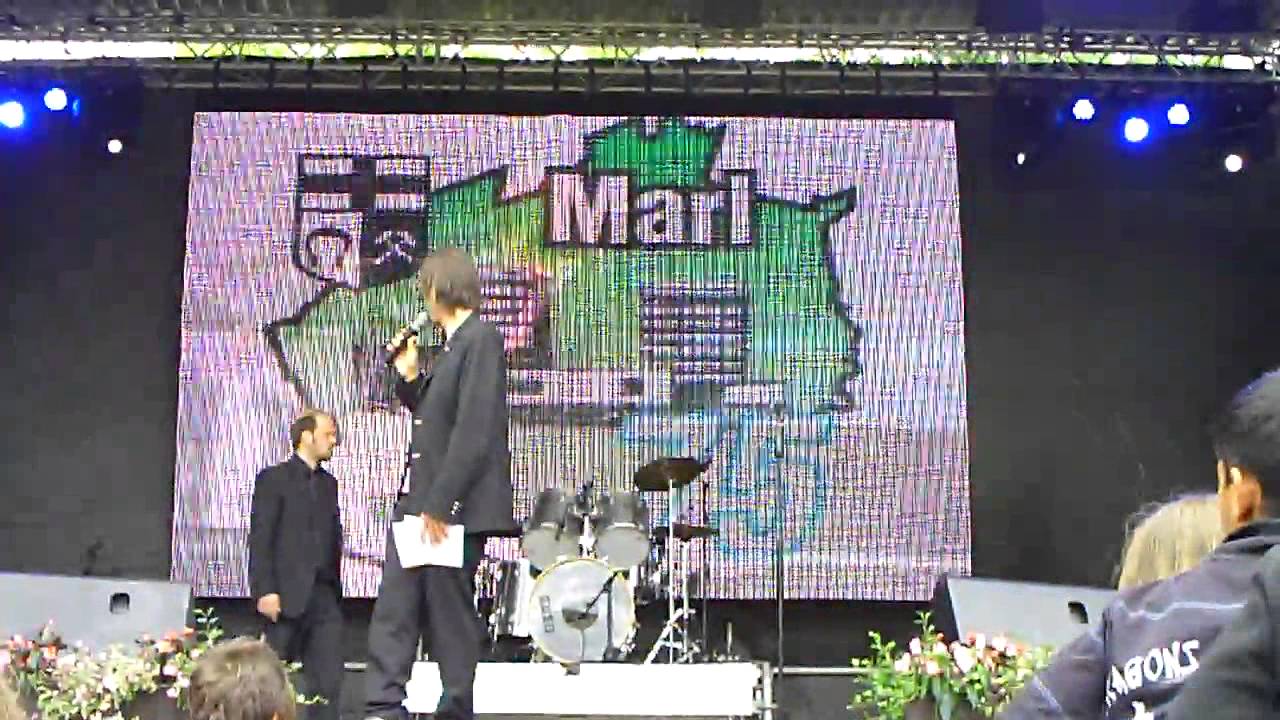 Martin Kaysh stellt Müsik Pröjekt mit seiner „NatioMarlHymne" als Sieger vor