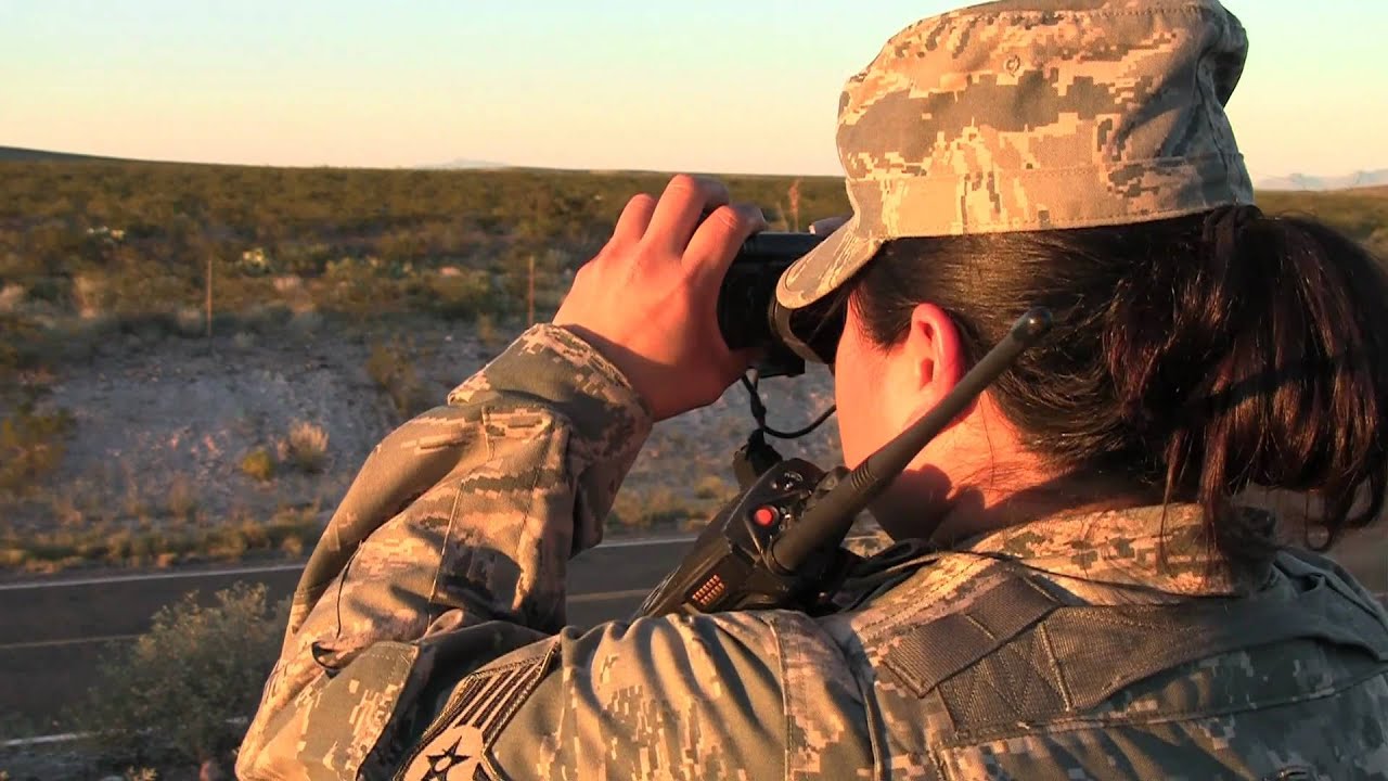 National Guard Troops Deploy To The U.S. - Mexico Border - YouTube