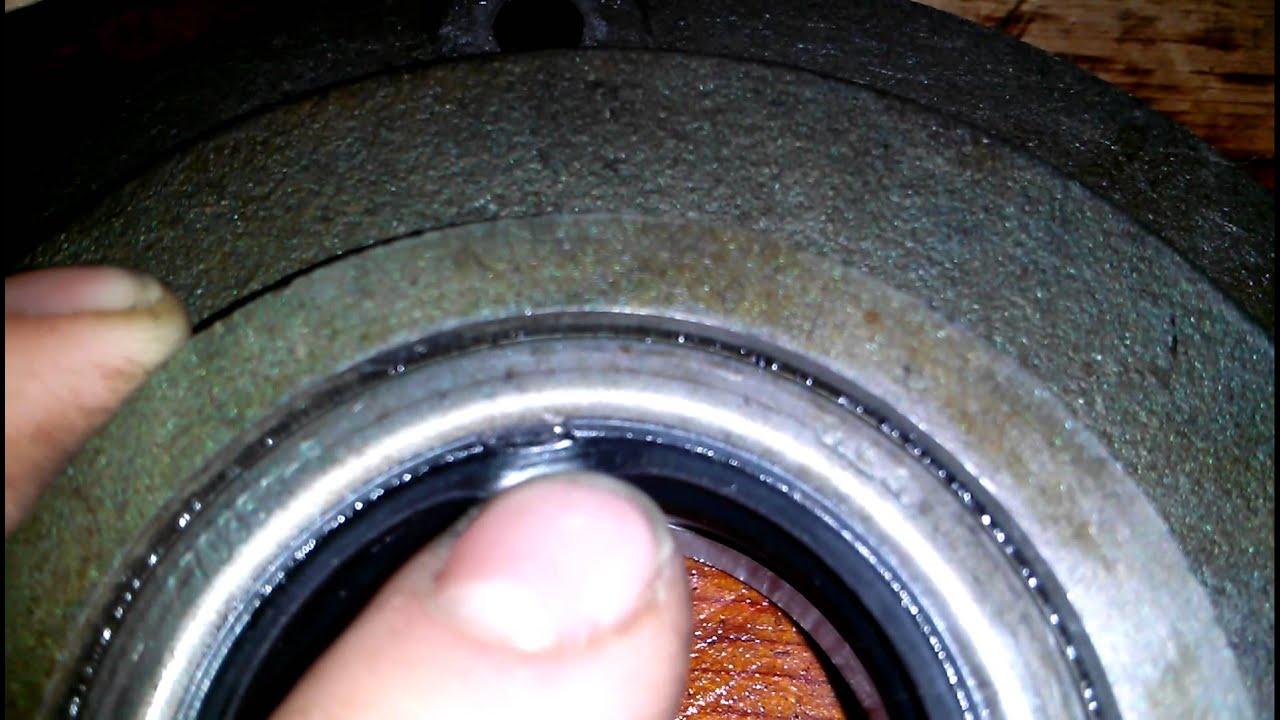 engine overhauling Onan 6 CCKB Crank, Main Bearings and Journals