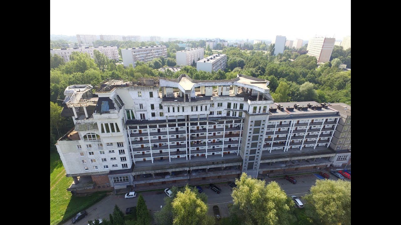 Woda zalewa mieszkania bloku przy ul. Północnej w Jastrzębiu-Zdroju