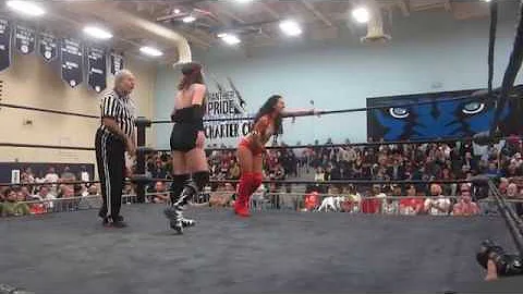 Chelsea Durden, Santana Garrett at CCW in Coral Springs Dec. 2017