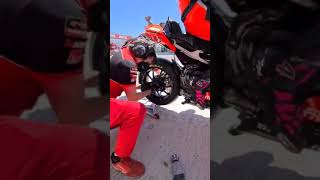 the fastest tire change in the world