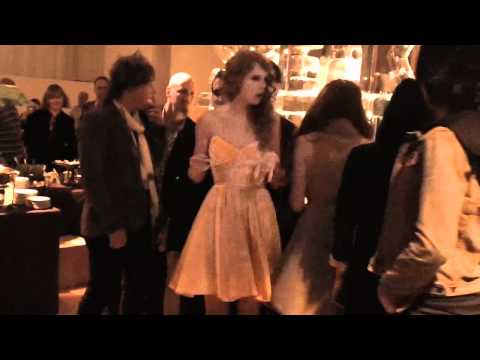 Taylor Swift Speak Now Fan Video : Nashville, TN