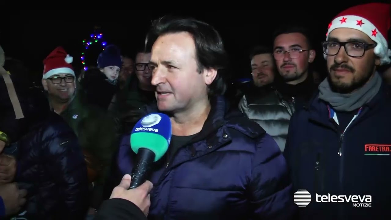 Spettacolo di Natale a Trinitapoli: brilla la stella cometa dei trattoristi