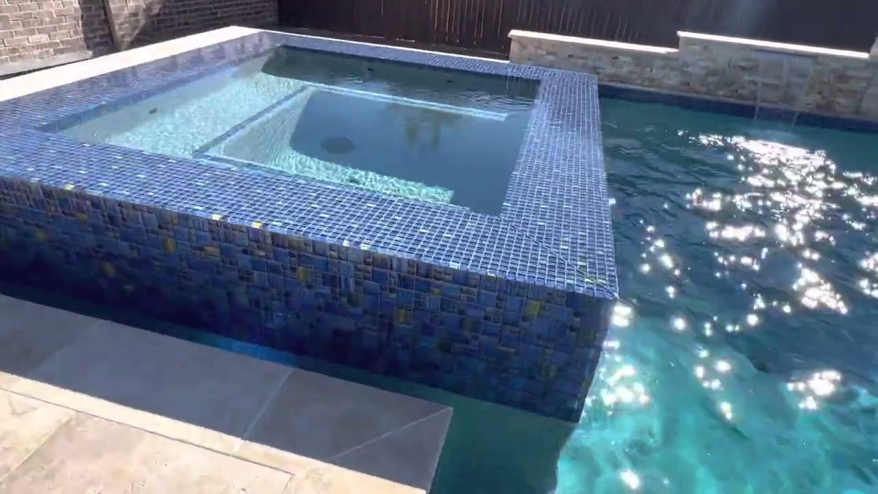 Negative Edge Spa Oasis