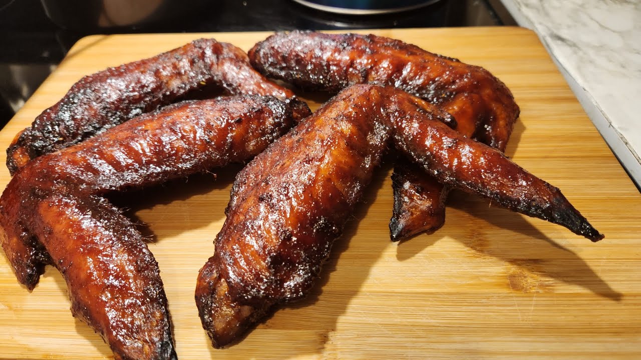 Perfectly Smoked Turkey Wings, Kingsford®, Recipe