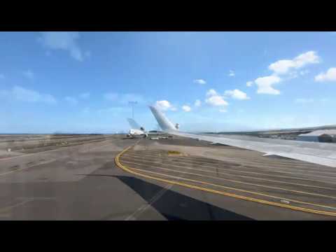 Landing at Kona International Airport - YouTube