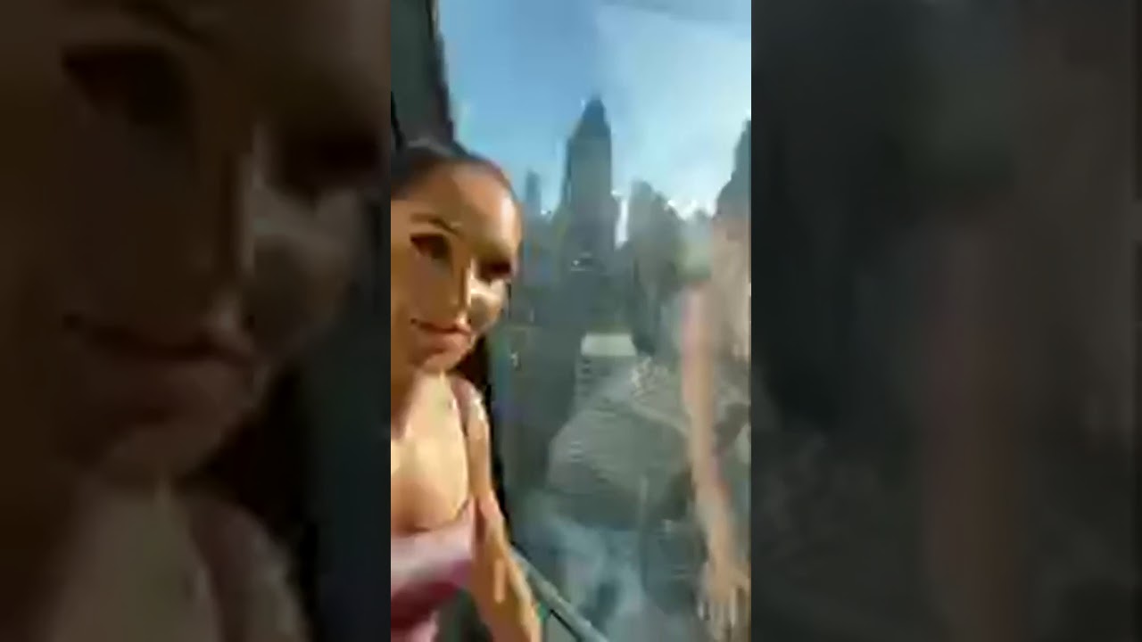 Kayla Itsines Live Stream, November 21, 2019