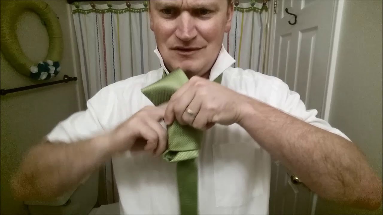 How to tie a tie: the BEST way. 
