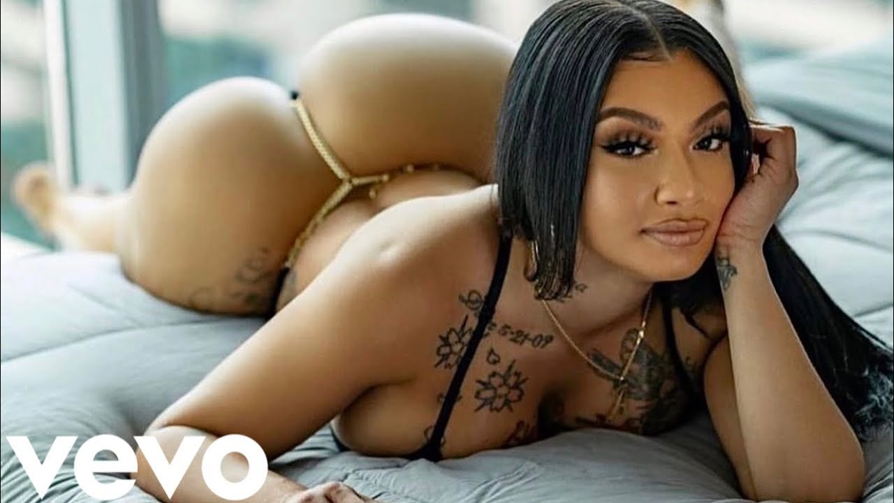 Tyga - Sexy Freak ft. Chris Brown, Nicki Minaj & YG (Official Video) -  YouTube