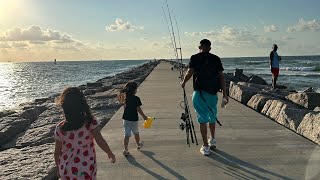 Jetty Fishing In Port Aransas (where REDS bite EVERY DAY) 🔥 🔥 