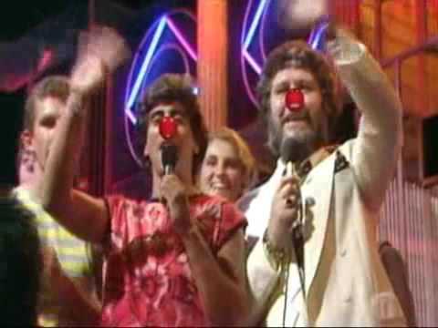 comic-relief-does-top-of-the-pops-2009-(opening-titles)