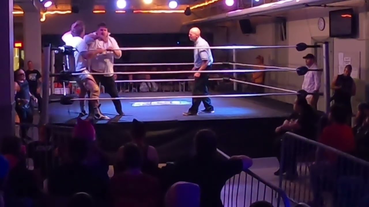 Premier Combat (V1) : Robby Hennessy VS Cédrick O'connor lutte FCL du 11 novembre 2023