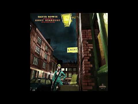 David Bowie - Moonage Daydream David Bowie - Moonage Daydream