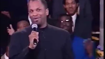 "Living, He Loved Me" - Donnie McClurkin (with LYRICS) "Living, He Loved Me" - Donnie McClurkin (with LYRICS)