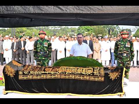 তারেক রহমান বীর মুক্তিযোদ্ধা আব্দুল হাইয়ের জানাজায় অংশ নেন