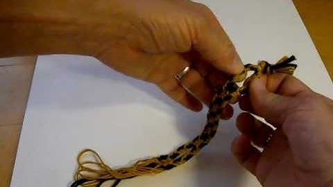 5-loop braid, pt 4 - flat braid with 2 eyelets continuation