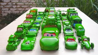 Clean up muddy minicar & disney car convoys! Play in the garden