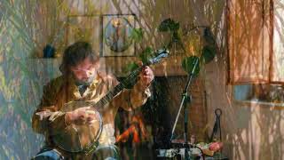 Download Lagu Fireplace Session Banjo King Shepherd and the Lost sheep #banjo #ritual MP3