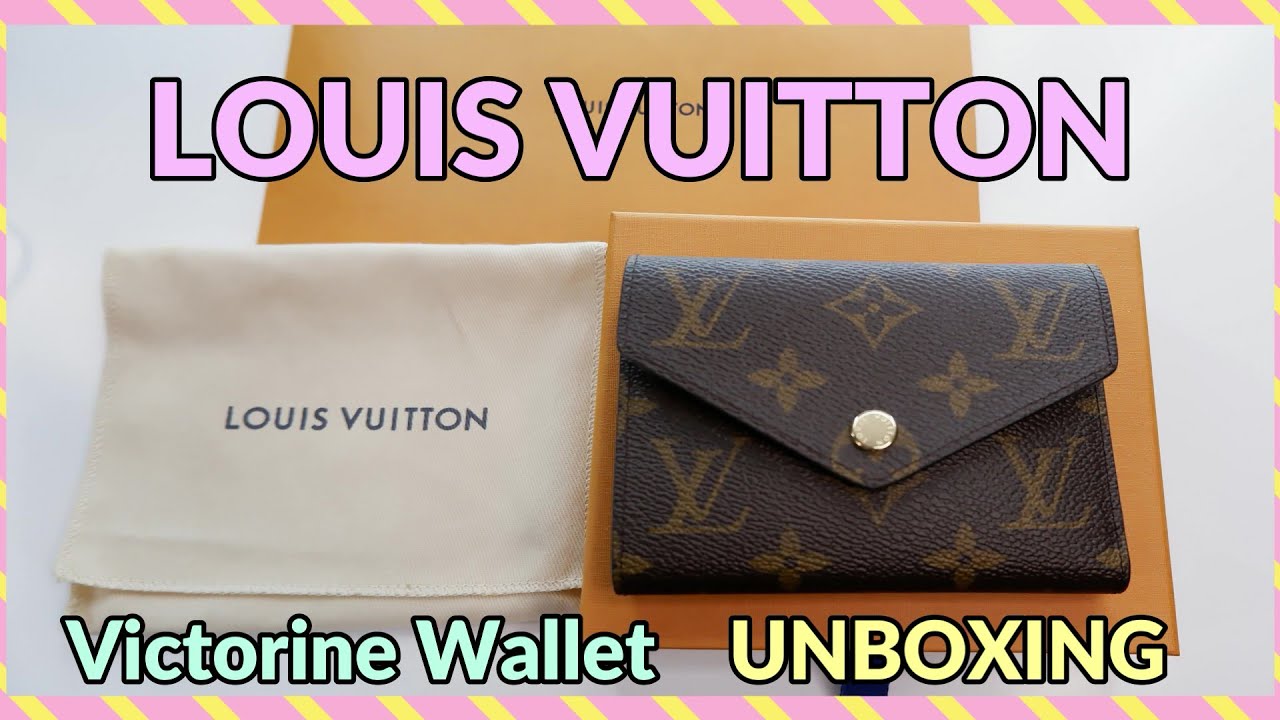LOUIS VUITTON Victorine Wallet Monogram. Size