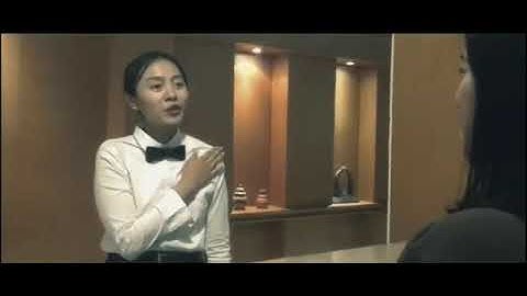 Welcoming & Seating Repeated Guest Without Reservation