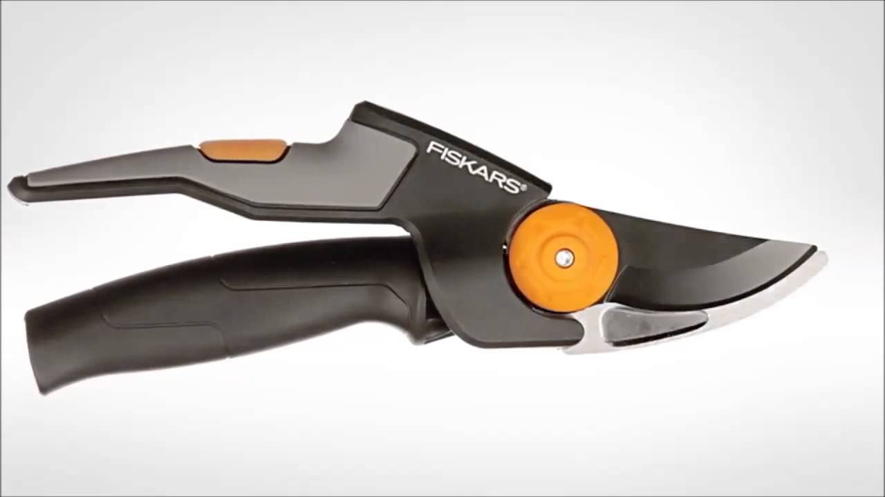 How To Adjust Fiskars Pruning Shears Fiskars PowerGear Pruning Tools - YouTube
