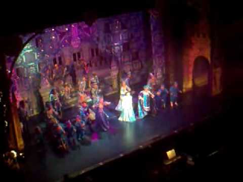 Snow White - Bristol Hippodrome Xmas Panto 2009 - Red Team - - The Finale