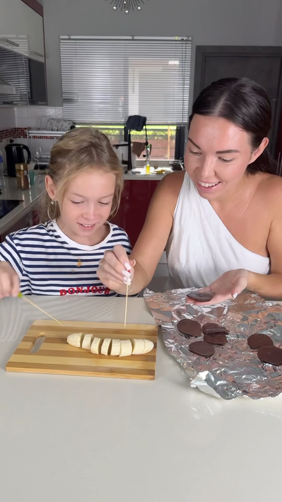 CHOCOLATE WITH BANANA or COOKIES