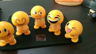 Emoji goyang santuy