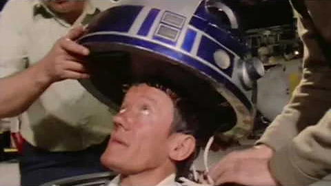 Qui est l'acteur dans r2d2 ?