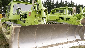 Vintage Detroit Powered Terex 82-40 Bulldozer at Wheels at Wanaka 2023