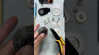 How to disassemble Lesu RC hydraulic 956 excavator drive wheel gear box, troubleshooting 