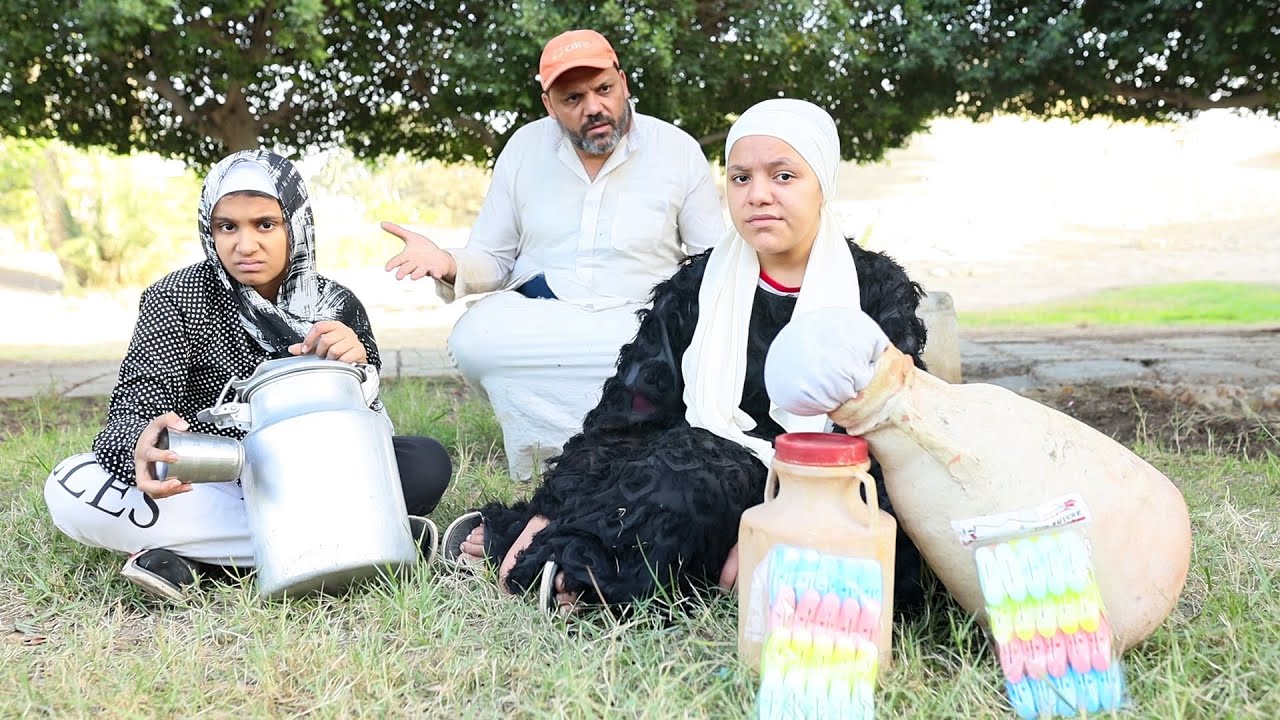 بائعة العسل غااارت من بائعت اللبن ورد فعل قوى .. 😱 !!