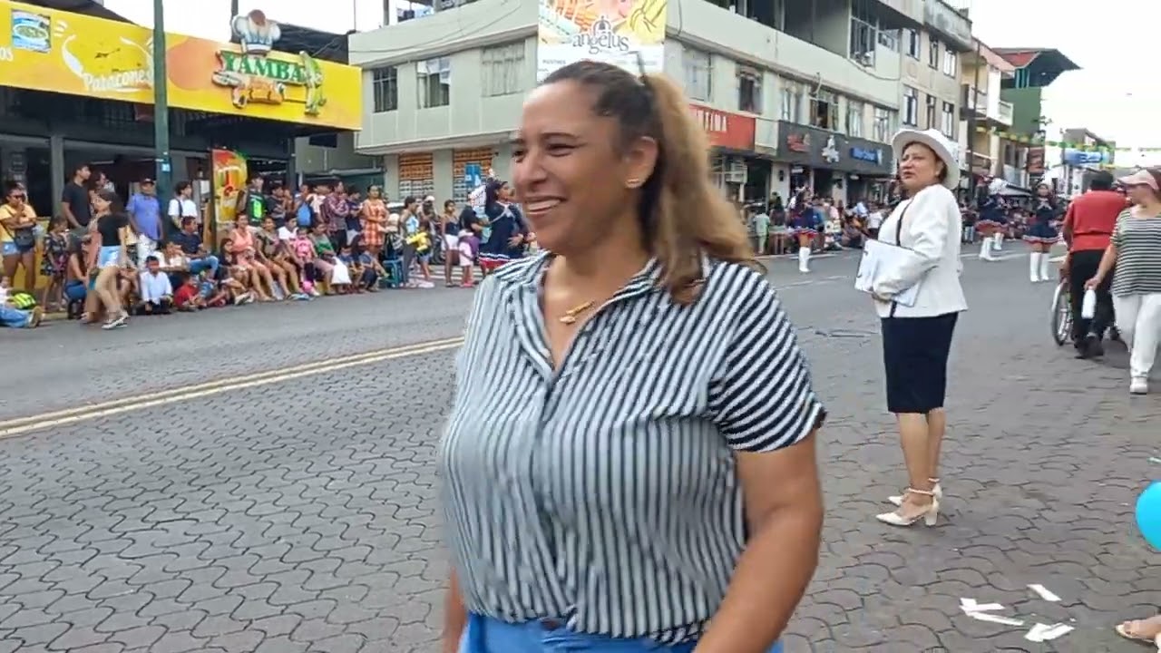 Desfile civico de las Fiestas de Tena-Napo 2023/parte 2