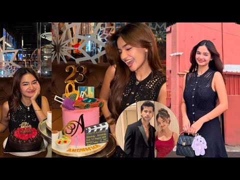 Anushka Sen Again 23rd Birthday Celebration In Restaurant With Friends Siddharth Nigam Wishes