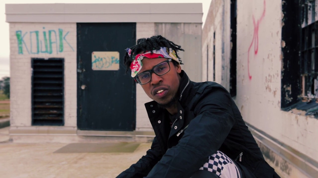 Watch AssHole In Gold I Chilli & DaiBoo I 🦇 on YouTube Watch AssHole In Gold I Chilli & DaiBoo I 🦇 on YouTube