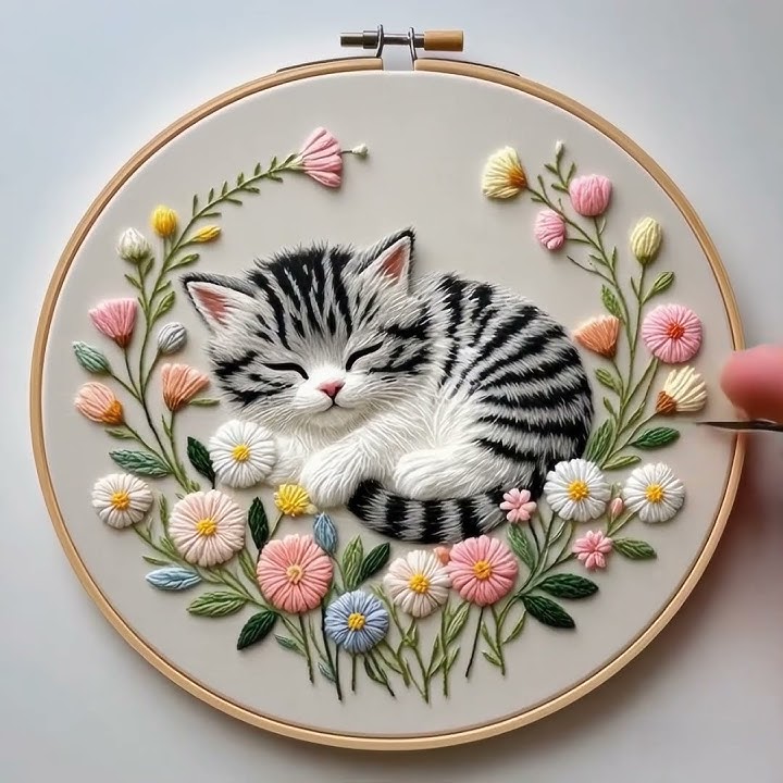 punch needle embroidery:cat