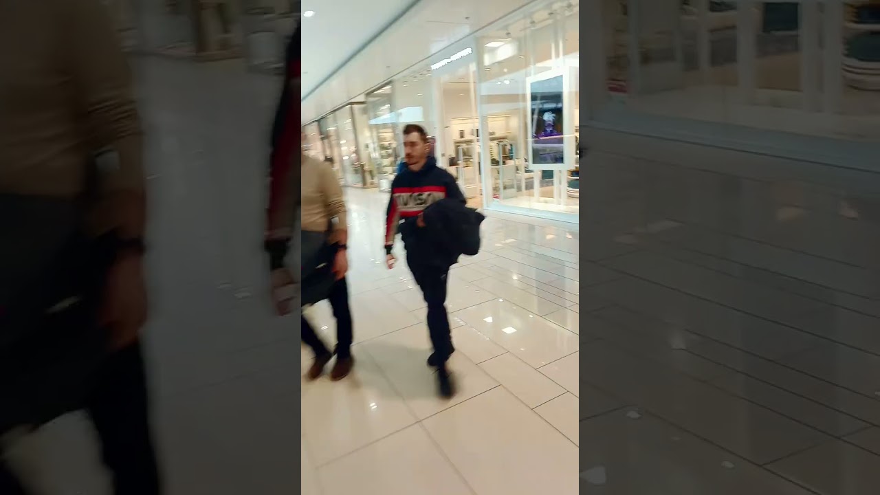 Centro commerciale porta di Roma la passeggiata bel giro turistico riprese vuoto ascensore e bella 