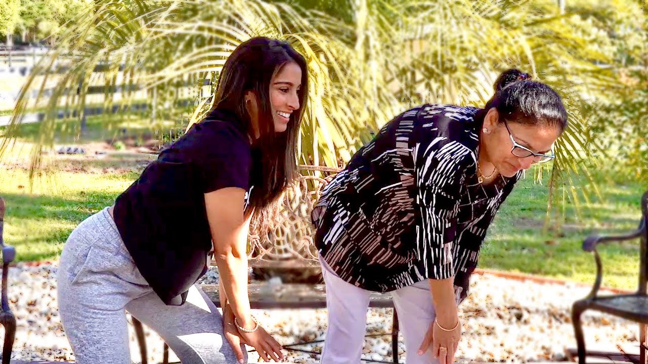 Teaching My Indian Mom Tiktok Dances - YouTube