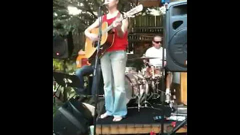 Brenda Belcher performing Seven Orchids