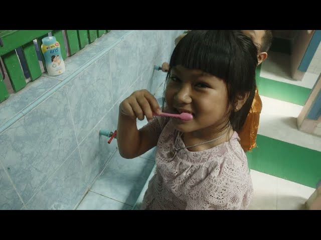 Play Video