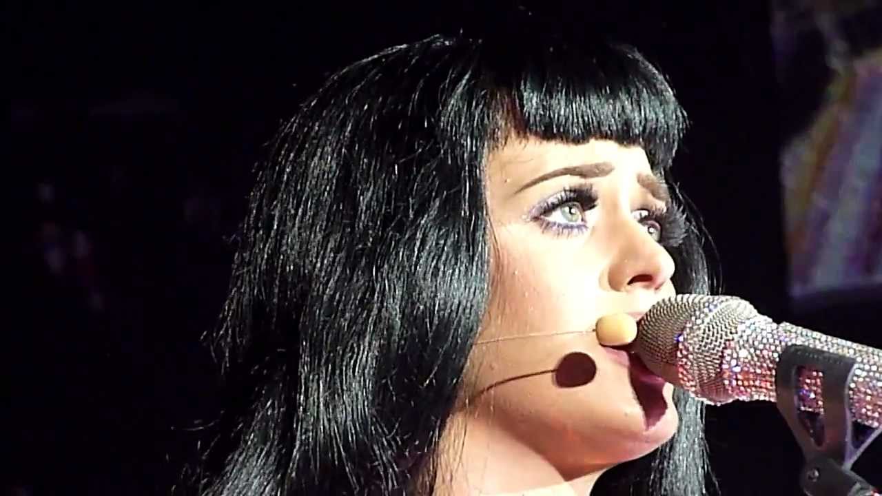 Katy Perry - The One That Got Away @ O2 Arena - 15th October 2011