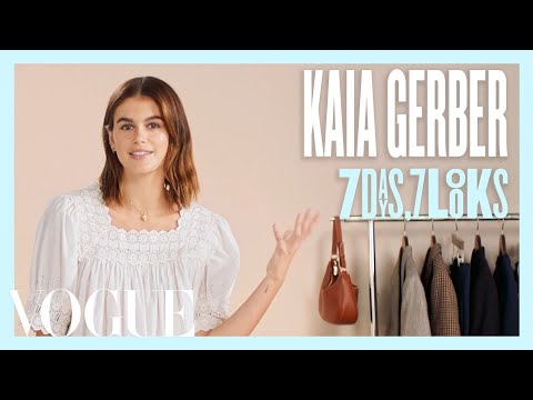 Video: Kaia Gerber Blinkede En Figur I En Kort Top