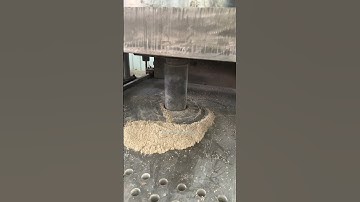 coco peat block making machine. sawdsut block press machine. sawdsut brick making machine.